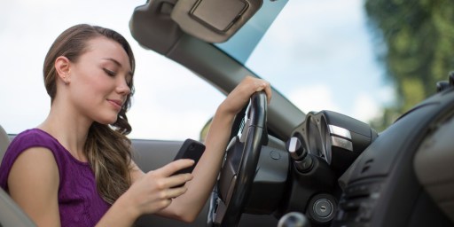 o-TEEN-TEXTING-AND-DRIVING-facebook.jpg